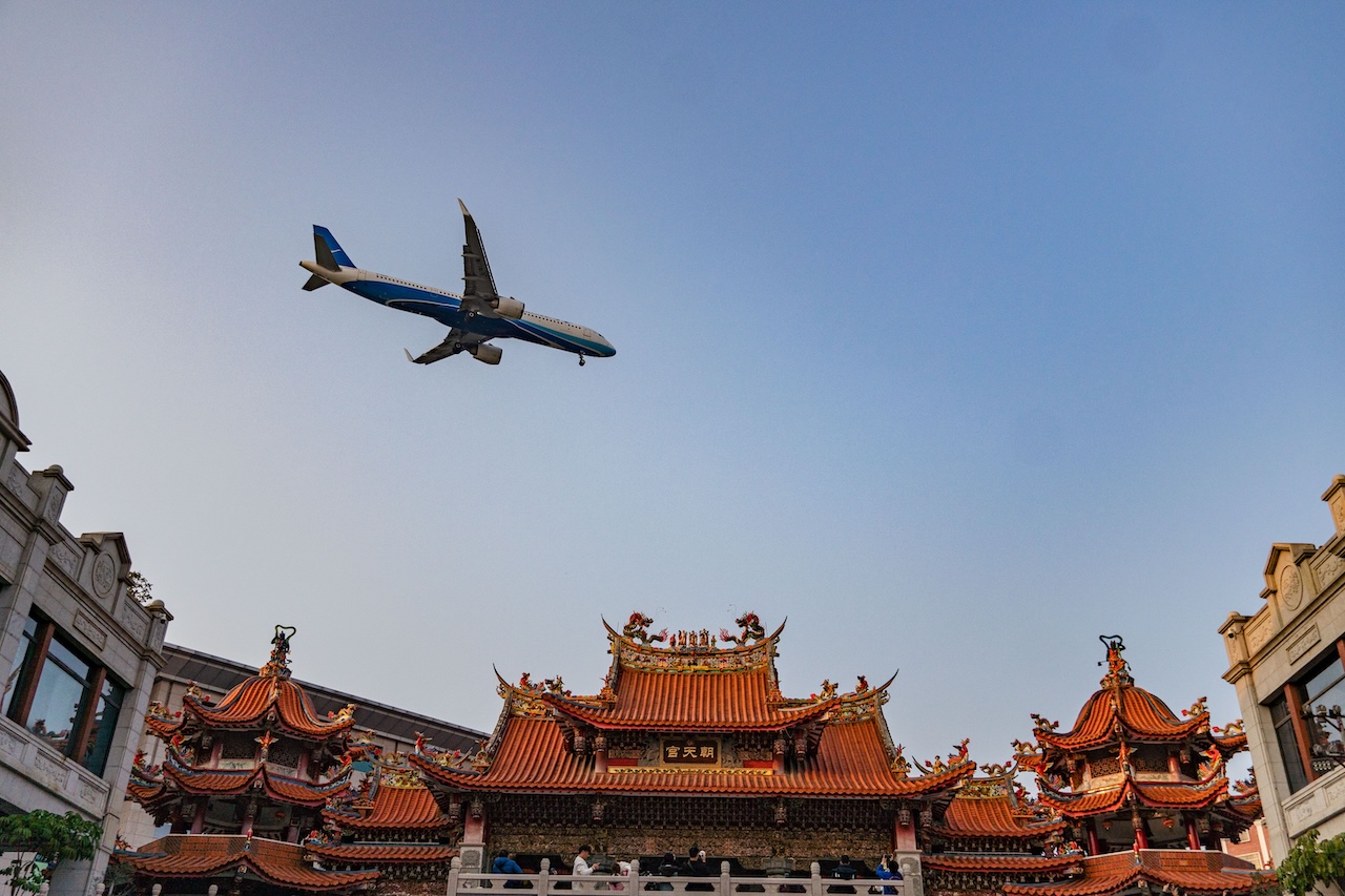 trump blocks china flights xiamen airlines airbus a320